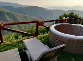 Home Holidays Crasciana, con terrazza vista sulle Alpi Apuane., spa hotel in Crasciana