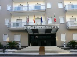 Hotel Luxor, hotel poblíž Mezinárodní letiště Naples - NAP, Casoria