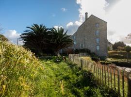 LE MOULIN DU COUFFON, homestay di Kerlouan