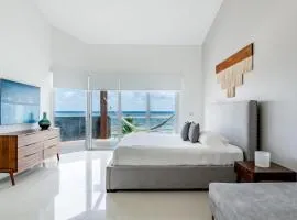 Casa Los Mares ocean front penthouse condo