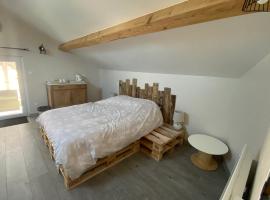 Chambre privative chez Toutoune, povoljni hotel u gradu Fontainebrux