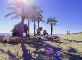 Sunny Coastal 1 Bed Apartment - Vera Coast: 2mins to Beach, hotell i Los Amarguillos