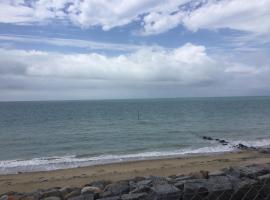 COMME SUR UN BATEAU FACE À LA MER, appartement à Agon-Coutainville