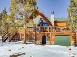 Lovely House Tucked in the Pines with Private Hot Tub - Pura Vida