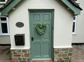 Stoop Cottage - in the heart of Quorn