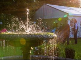 Antrobus Hotel, хотел в Еймсбъри