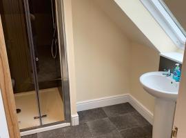 Highland Farm Cottages, hotel in Dingwall