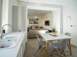 'The Retreat' - Stylish one bedroom apartment in Holt, Norfolk, ξενοδοχείο σε Holt