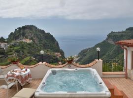 Amalfi Sky View, хотел в Скала