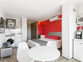 Studio Vue mer panoramique, piscine Port Vénus village naturiste