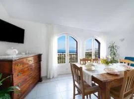 SorrentoVibes - Sea view Rooftop Apartment with Jacuzzi & Garden