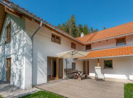 Ferienhaus Schlierachtal, hotel with parking in Miesbach