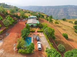 Lifeline Villas - Marvel Valley View 5Bhk With Private Pool,Surrounded by strawberry farms, hotel in Mahabaleshwar