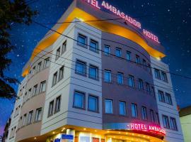 Hotel Ambasador Prishtina โรงแรมใกล้สนามบินนานาชาติพริสตินา - PRNในพริสตีนา