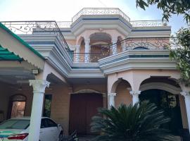 Amira Villa 1 Kanal 5 bedroom house, Johar Town Lahore, cottage in Lahore