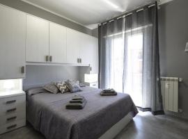 Free parking - 5 Stelle Elegante Suite a 100 mt dal mare, appartamento a Pietra Ligure