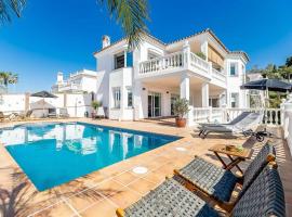 64-Luxury Villa with Jacuzzi & Pool in Mijas!، فندق في ميخاس