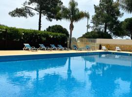 Garden Residence Premium by Sunny Deluxe, hotel com piscina em Albufeira