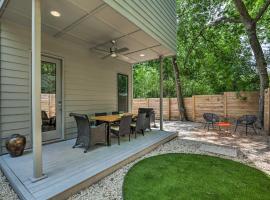 Sunny Austin Abode Proximity to Parks and Dtwn, vacation home in Austin