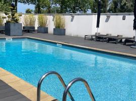 Golden Tulip Roissy Saint Witz, ξενοδοχείο με υδρομασάζ σε Saint-Witz