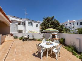 Casa Bege T1, hotell sihtkohas Burgau