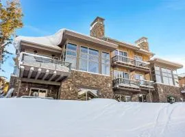 Luxury Five Bedroom Private Home with stunning Park City views home