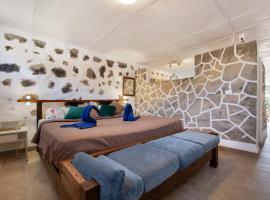 Esencia Eco-rústico Adults Only: El Charco'da bir otel