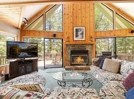 Spacious Cabin Sleeps up to 12 - Sky High #86