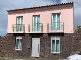 Azorean Stones House AP D, Vila do Porto, Açores, hotel v mestu Vila do Porto