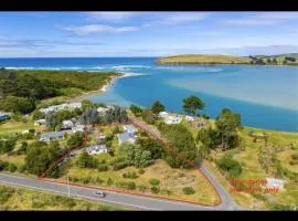 Kepplestone by the Sea - The Catlins