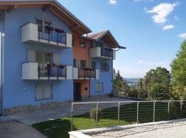 Agritur La Fenice, hotel v destinaci Brez