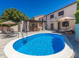 Holiday house PAVOVCI, Hotel in Milohnići