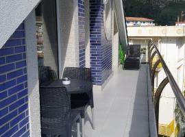 Oriñon Beach Apartment, hotel v mestu Oriñón