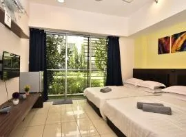 H&F Homestay the two Owls Nest Aeropod Sovo Studio Room - 2 Queen Bed - Near Airport - Free Parking