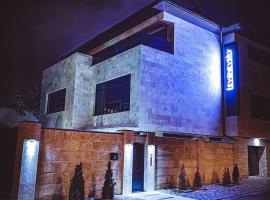 Levanevsky Hotel, vie&scaron;butis su baseinais Odesoje