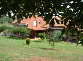 Hospedería El Cantio, guest house in Oreña