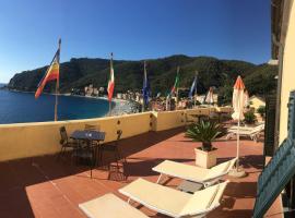 Palazzo Vescovile Hotel, 4-sterrenhotel in Noli