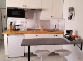 New Central Studio and Parking Zamarrilla