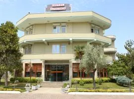 Hotel Autostrada (Highway)