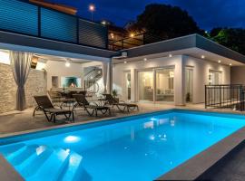 New Villa Stella with 32 sqm private heated pool Jacuzzi Sauna Media room 3 bedrooms, готель у місті Blato na Cetini