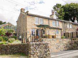 Box Tree Cottage, pet-friendly hotel in Keighley