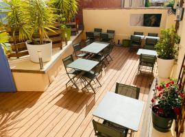 Villa TerraMera Hôtel, hotel v destinácii Le Lavandou