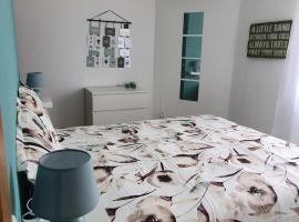 Brisa's Haven Guesthouse !Pet Friendly!, hotel v destinaci Lagos