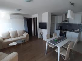 Apartment Ana, ξενοδοχείο σε Tar