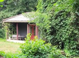 Chalet bois aux portes du Perigord, feriebolig i Paulhiac