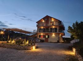 SLATKI SNOVI II, B&B i Knin