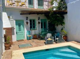 Casa Salamanquesa, pet-friendly hotel in Ríogordo