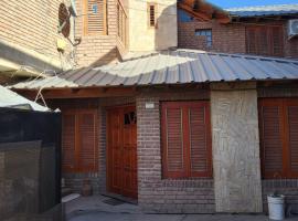 Munzenmayer Servicios, hotel i Catriel