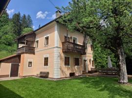 Landhaus Weger Kirchbach bei Nassfeld, semesterhus i Rattendorf