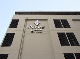 Viesnīca Almas Hotel Bangkok Bangkokā, netālu no apskates objekta lidostas dzelzceļa (ARL) stacija Ramkhamhaeng